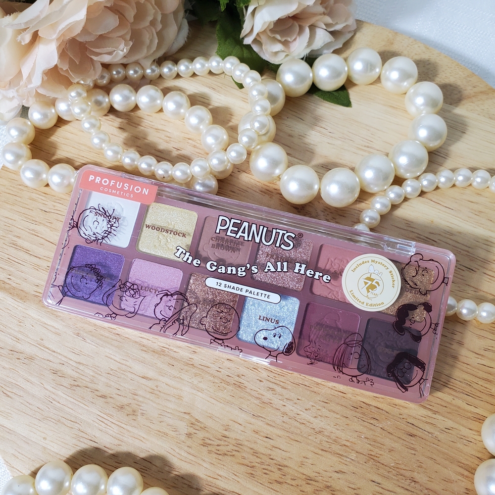 Peanuts Profusion Makeup "The Gangs All Here" 75th Anniversary Makeup Eyeshadow - Picture 7 of 7
